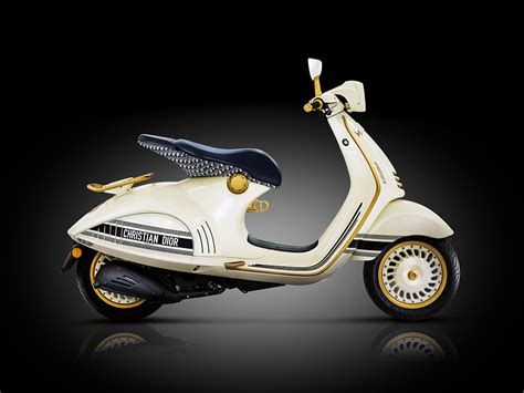 vespa christian dior prezzo|vespa 946 christian dior.